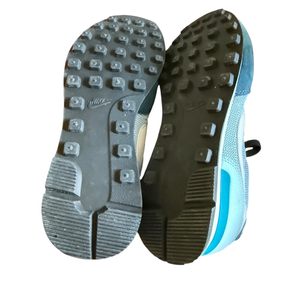Nike internationalist shoes size 7 women’s - Picture 7 of 9